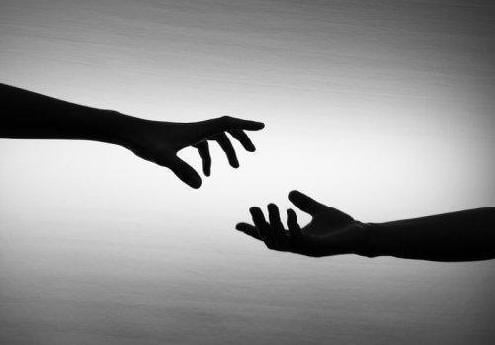 Consejos para apoyar a un amigo resistente a recibir ayuda