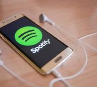 Descubre cómo saber qué música están escuchando tus amigos en Spotify