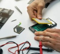 El impacto de la descarga de la batería en la calibración del celular
