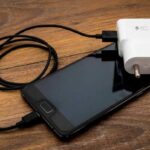 Reparación de cargador de celular con problemas de carga